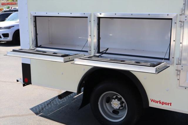 2022 Chevrolet Express Cutaway Work Van