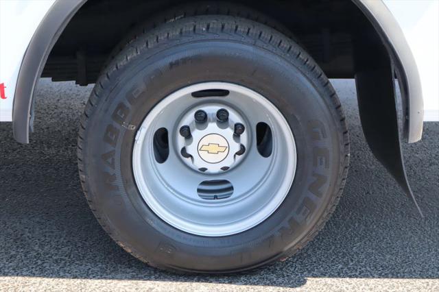 2022 Chevrolet Express Cutaway Work Van