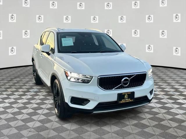 2019 Volvo XC40 T5 Momentum