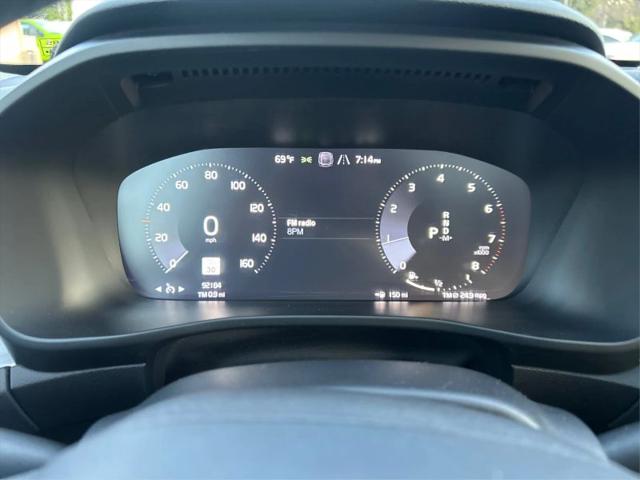 2019 Volvo XC40 T5 Momentum