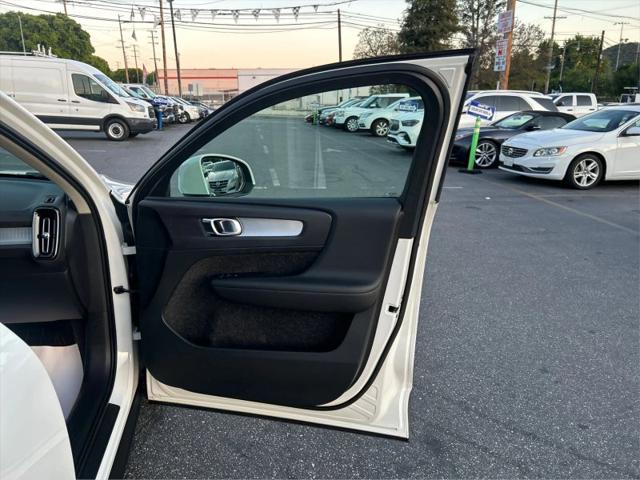 2019 Volvo XC40 T5 Momentum
