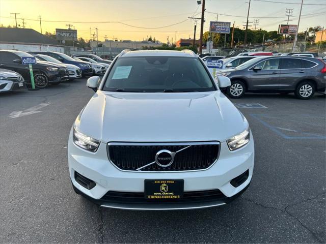2019 Volvo XC40 T5 Momentum