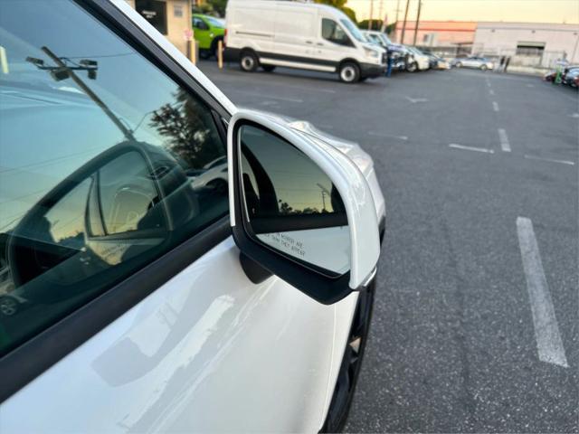 2019 Volvo XC40 T5 Momentum