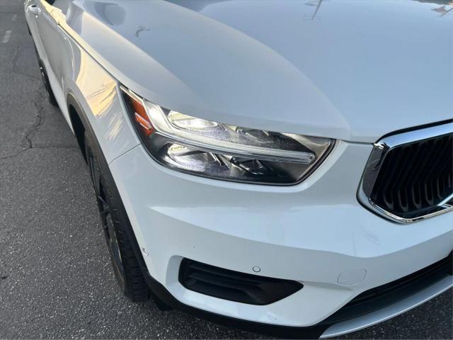 2019 Volvo XC40 T5 Momentum