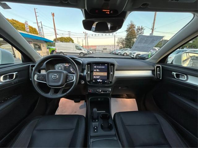 2019 Volvo XC40 T5 Momentum