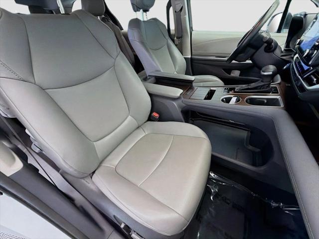 2024 Toyota Sienna XLE