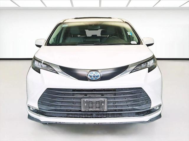 2024 Toyota Sienna XLE