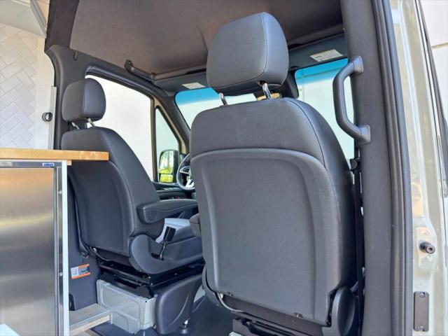 2023 Mercedes-Benz Sprinter 2500 High Roof 4-Cyl Diesel HO