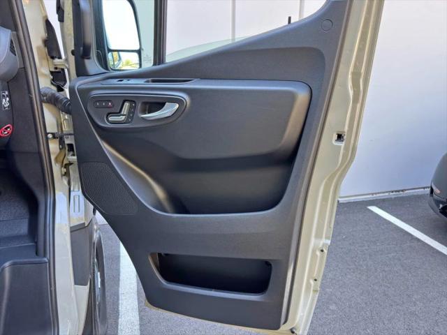 2023 Mercedes-Benz Sprinter 2500 High Roof 4-Cyl Diesel HO