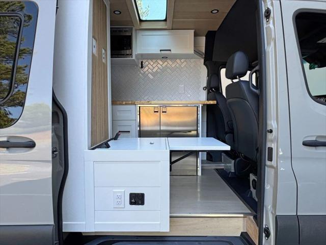2023 Mercedes-Benz Sprinter 2500 High Roof 4-Cyl Diesel HO