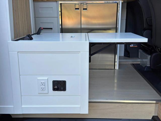 2023 Mercedes-Benz Sprinter 2500 High Roof 4-Cyl Diesel HO