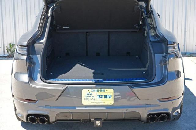 2024 Porsche Cayenne E-Hybrid Turbo