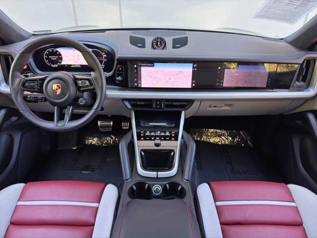 2024 Porsche Cayenne E-Hybrid Turbo