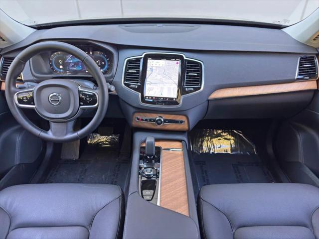 2025 Volvo XC90 B6 Plus 7-Seater