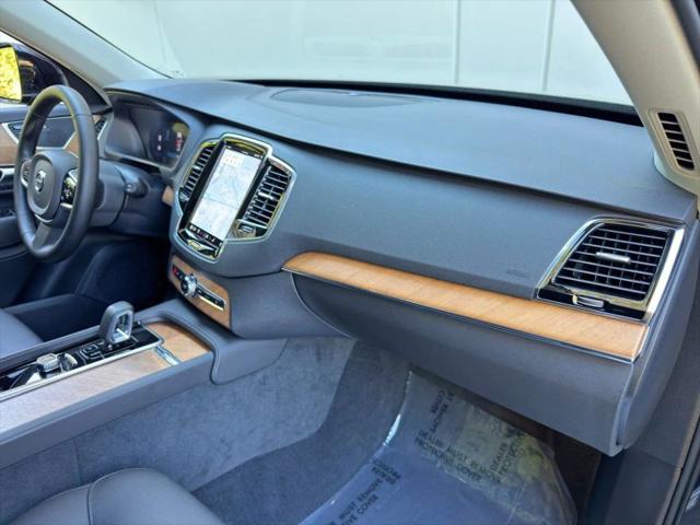 2025 Volvo XC90 B6 Plus 7-Seater