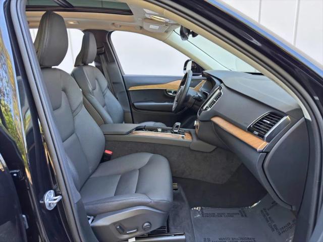 2025 Volvo XC90 B6 Plus 7-Seater