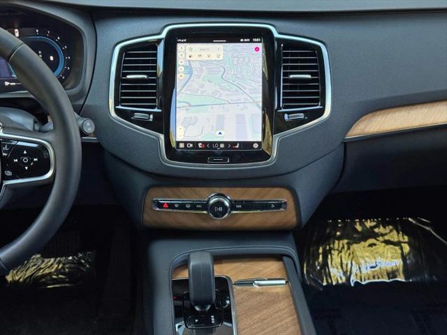 2025 Volvo XC90 B6 Plus 7-Seater