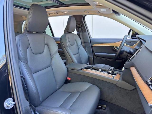 2025 Volvo XC90 B6 Plus 7-Seater