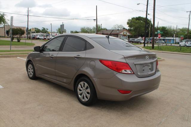 2017 Hyundai Accent SE