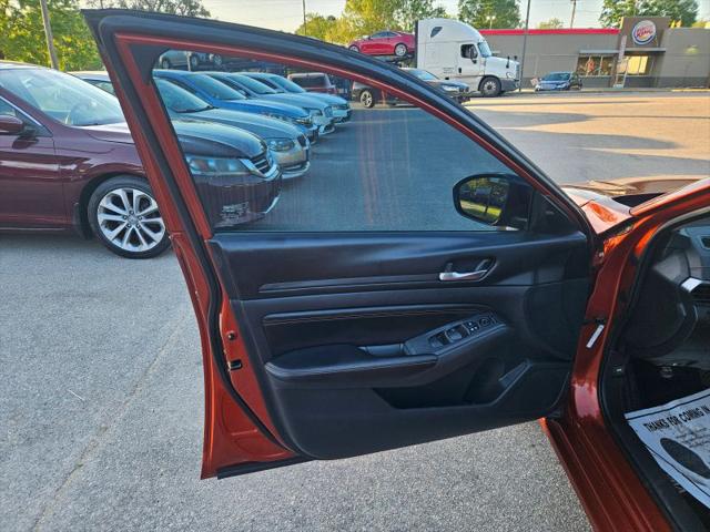 2021 Nissan Altima SR FWD