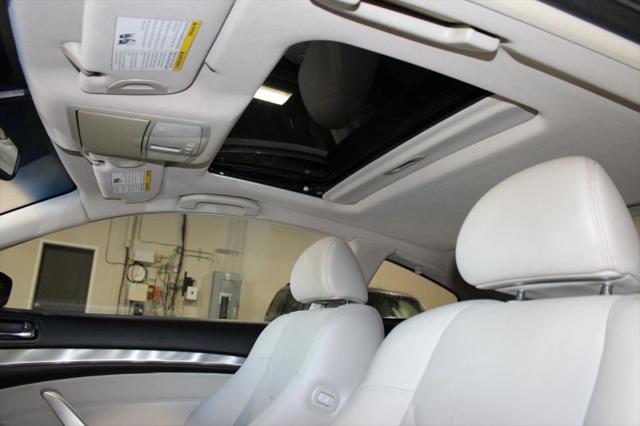 2015 INFINITI Q60 Journey