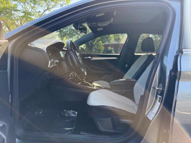 2019 Volkswagen Jetta 1.4T R-Line