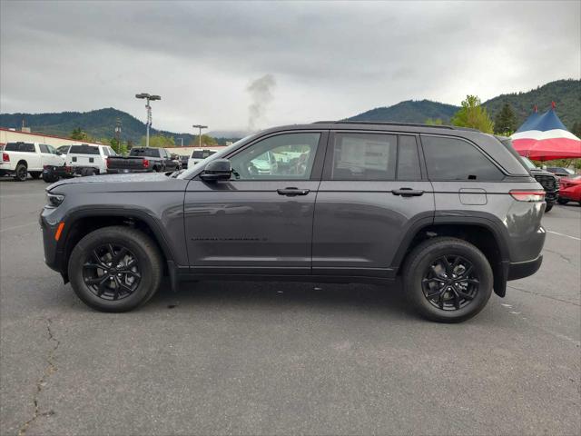 2026 Jeep Grand Cherokee Altitude 4x4