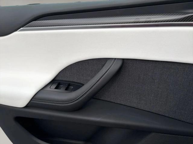 2022 Tesla Model X Plaid Tri Motor All-Wheel Drive