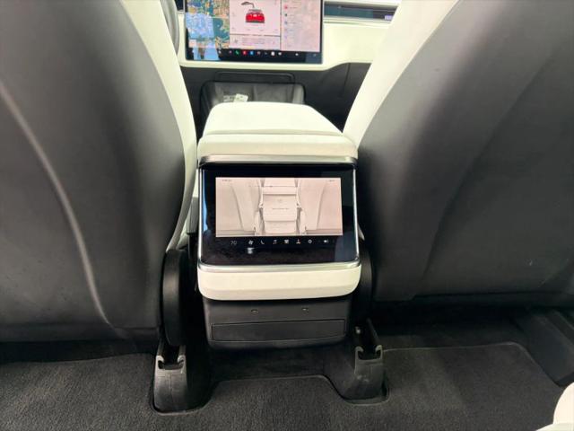 2022 Tesla Model X Plaid Tri Motor All-Wheel Drive