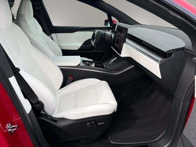 2022 Tesla Model X Plaid Tri Motor All-Wheel Drive