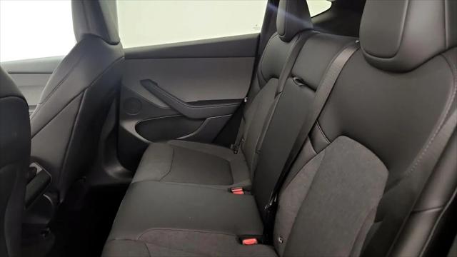 2026 Tesla Model Y Premium Rear-Wheel Drive