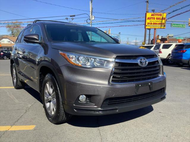 2015 Toyota Highlander LE Plus V6 for sale in Hatboro, PA
