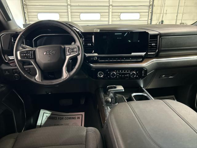 2024 Chevrolet Silverado 1500 4WD Crew Cab Short Bed RST