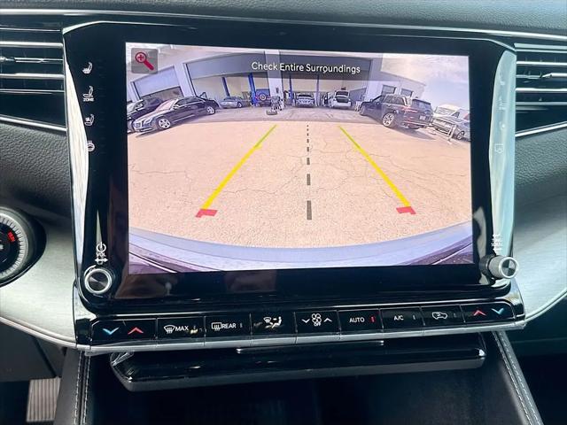 2026 Jeep Grand Wagoneer 4x2