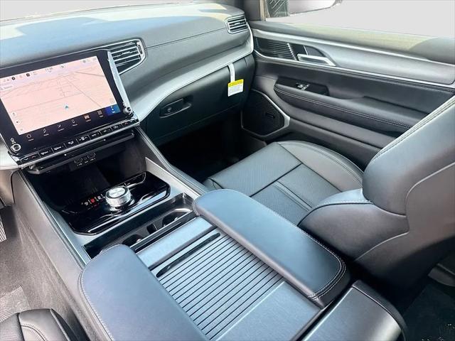 2026 Jeep Grand Wagoneer 4x2