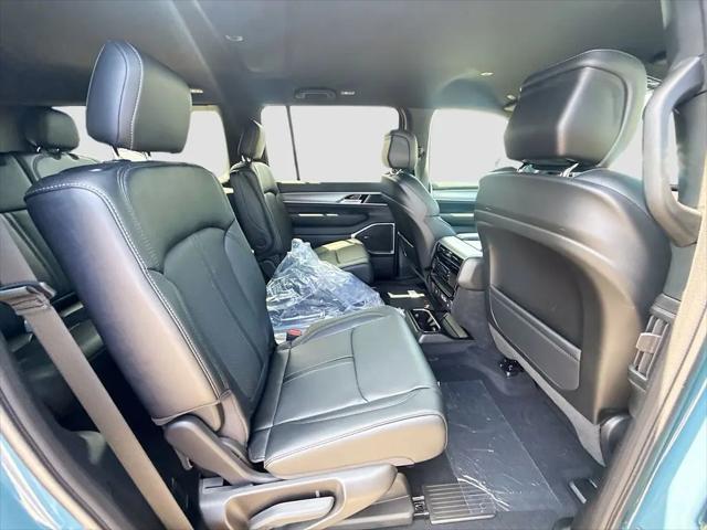 2026 Jeep Grand Wagoneer 4x2