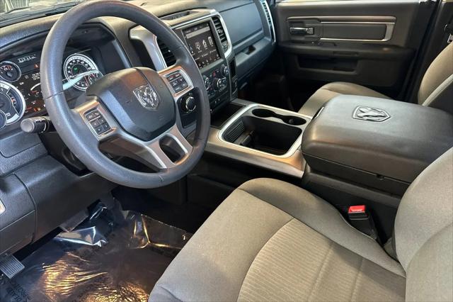 2023 Ram 1500 Classic SLT Crew Cab 4x2 6'4" Box