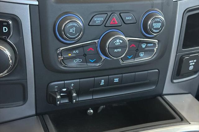 2023 Ram 1500 Classic SLT Crew Cab 4x2 6'4" Box