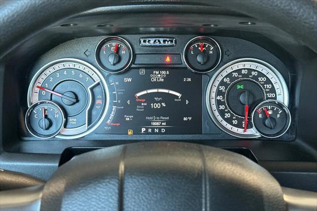 2023 Ram 1500 Classic SLT Crew Cab 4x2 6'4" Box