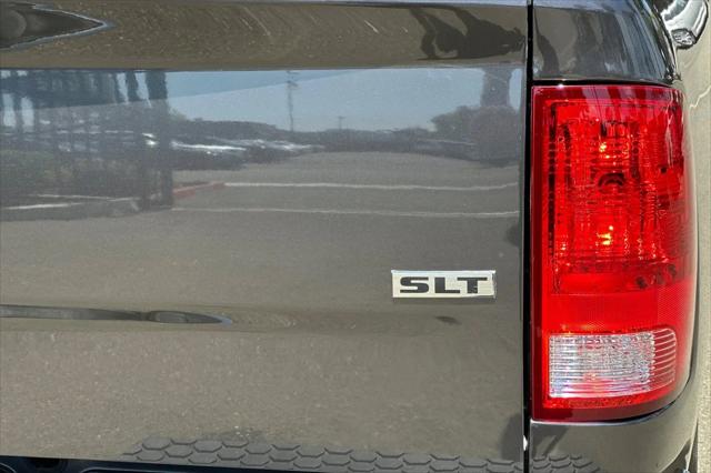 2023 Ram 1500 Classic SLT Crew Cab 4x2 6'4" Box