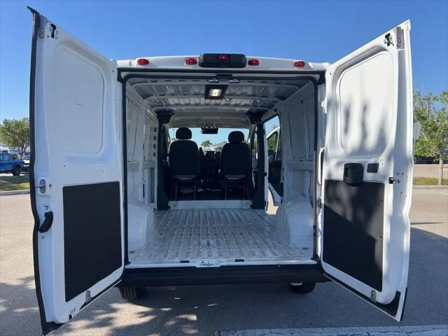 2025 Ram ProMaster 2500 Cargo Van Tradesman Low Roof 136" WB w/Pass Seat