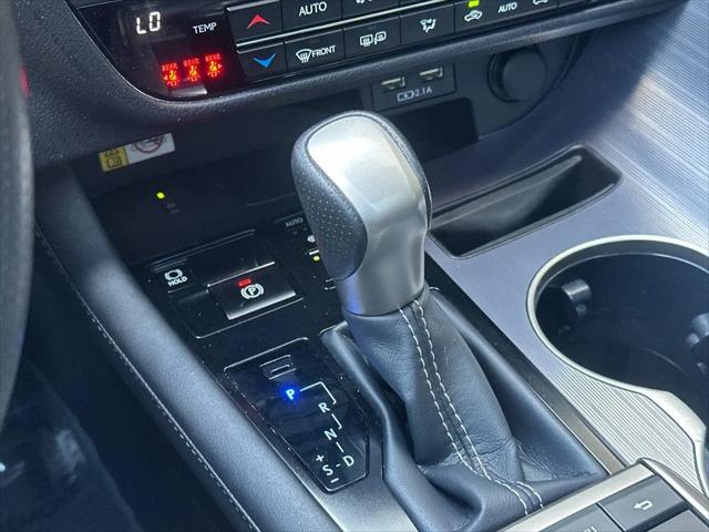 2021 Lexus RX 450h F SPORT Handling