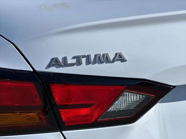2026 Nissan Altima SR FWD