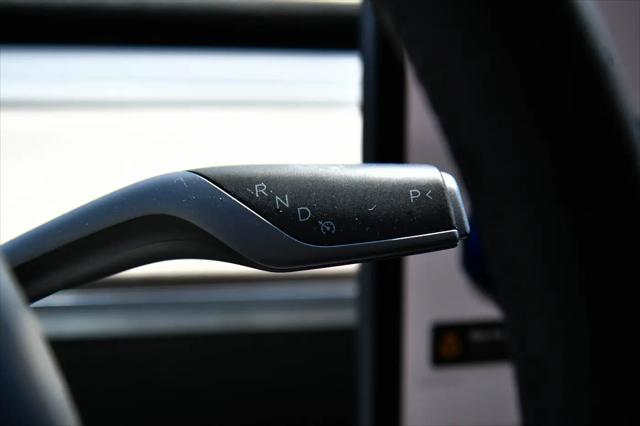 2022 Tesla Model 3 Rear-Wheel Drive