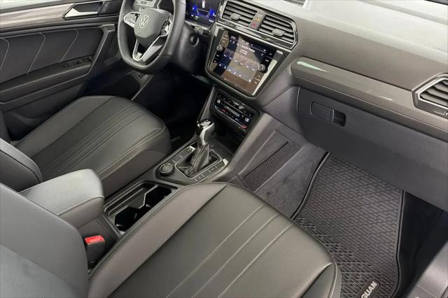 2024 Volkswagen Tiguan 2.0T SE R-Line Black