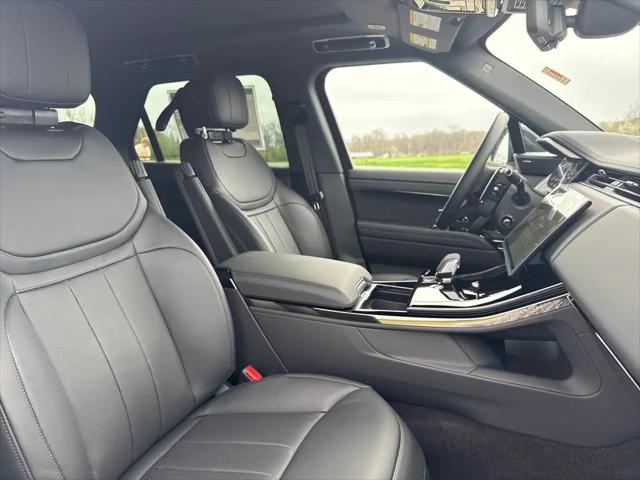 2026 Land Rover Range Rover Sport P360 SE