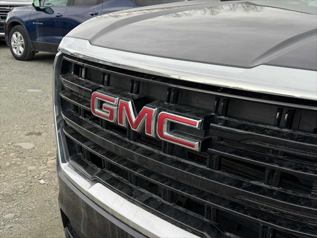 2023 GMC Yukon XL SLE