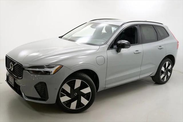 2024 Volvo XC60 Recharge T8 Plus Dark Theme