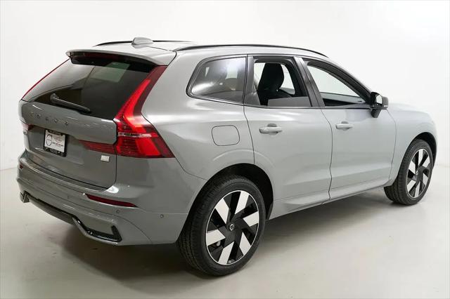 2024 Volvo XC60 Recharge T8 Plus Dark Theme