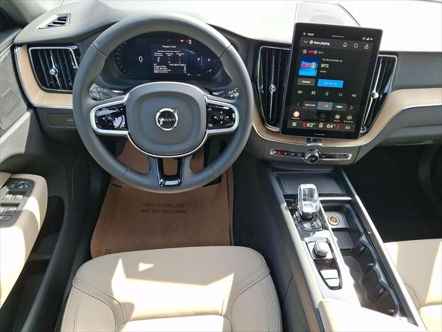 2026 Volvo XC60 B5 Plus